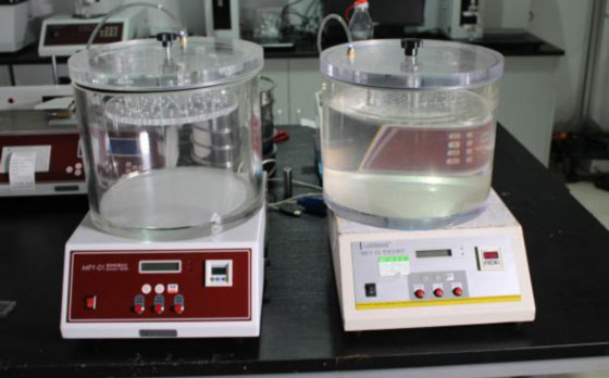 采用草莓樱桃丝瓜绿巨人秋葵污绿巨人（chéng）MFY-02密封試（shì）驗儀，對塑料包（bāo）裝袋密封性進行負壓法測試過程圖解